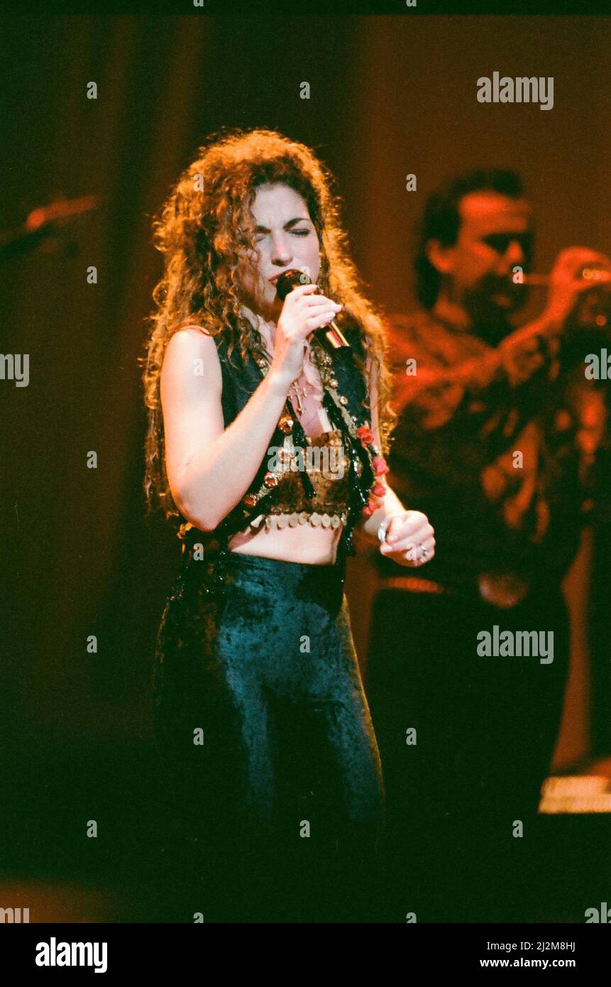 Gloria estefan hi-res stock photography and images - Alamy