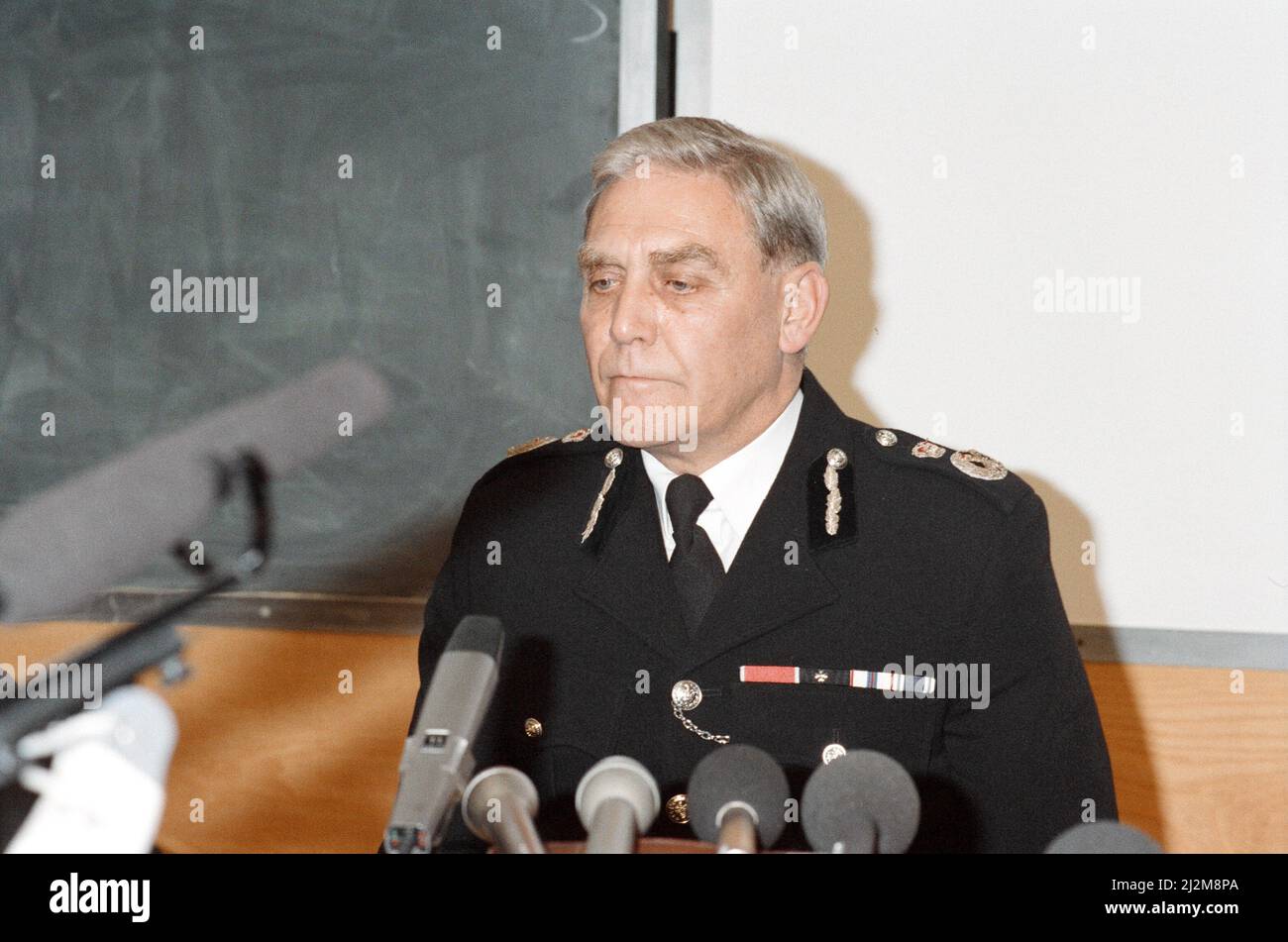 Chief Constable of the South Yorkshire Police Department Peter Wright speaking at a press conference following the Hillsborough tragedy. 16th April 1989. Stock Photo