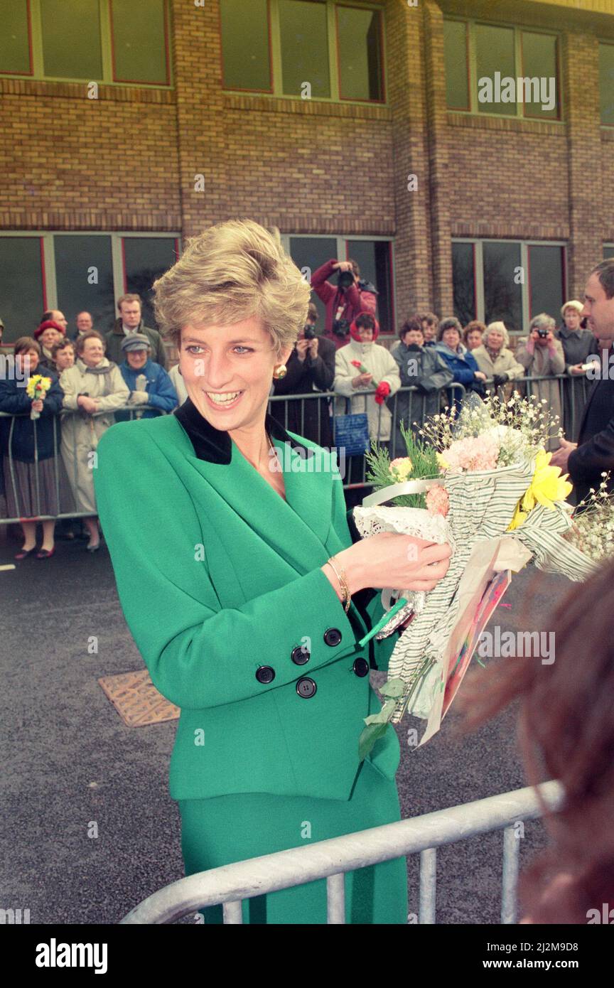 HRH The Princess of Wales, Princess Diana, in Harrogate and Yorkshire today. The Princess of Wales' first engagement was in Harrogate where she officially opened the new ¿M headquarters of the Ackrill Newspaper Group.  Picture taken 19th March 1991 Stock Photo