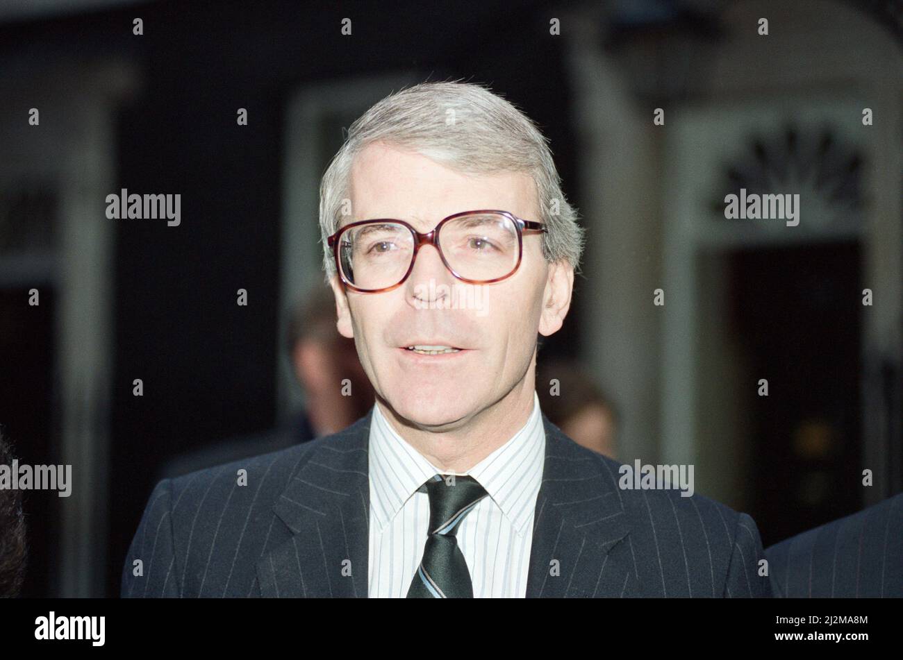 John Major at 10 Downing Street following the Prime Minister's resignation.  26th November 1990. Stock Photo