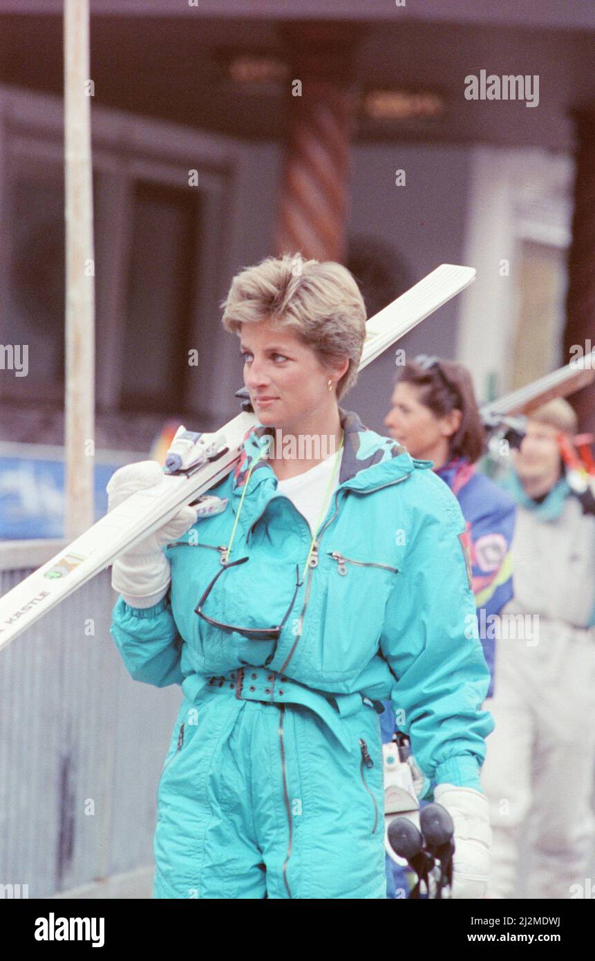 Charles diana william harry skiing hi-res stock photography and images ...