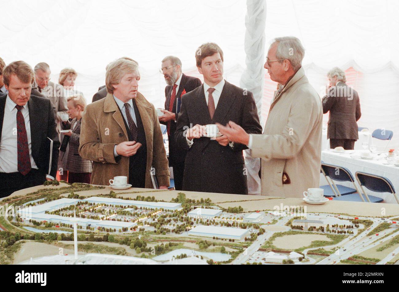 Local Government and Inner Cities Minister Michael Portillo unveils a plaque to mark the opening of the Teesside Park Interchange, with him is Ron Norman, chairman of the TDC. 24th September 1990. The cicil engineering job completed by construction firm Birse, of Middlesbrough, was completed at the Teesside Park retail and leisure complex site. It involved eight miles of piling into peat land at the former racecourse site so an interchange and 500,000 square ft shopping centre could be built. Stock Photo