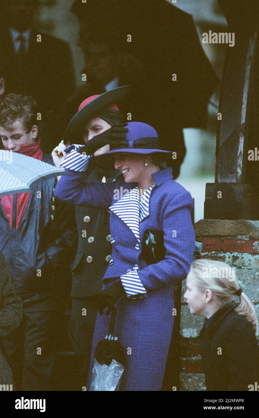 HRH The Princess of Wales, Princess Diana, at Sandringham for the  traditional church service and Royal family gathering, on a very windy Christmas  Day 1990. Picture taken 25th December 1990 Stock Photo - Alamy
