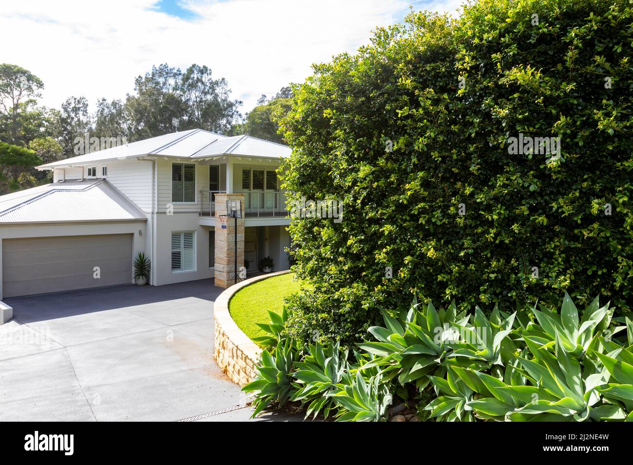Large detached home in Avalon Beach on Sydney northern beaches,NSW,Australia Stock Photo