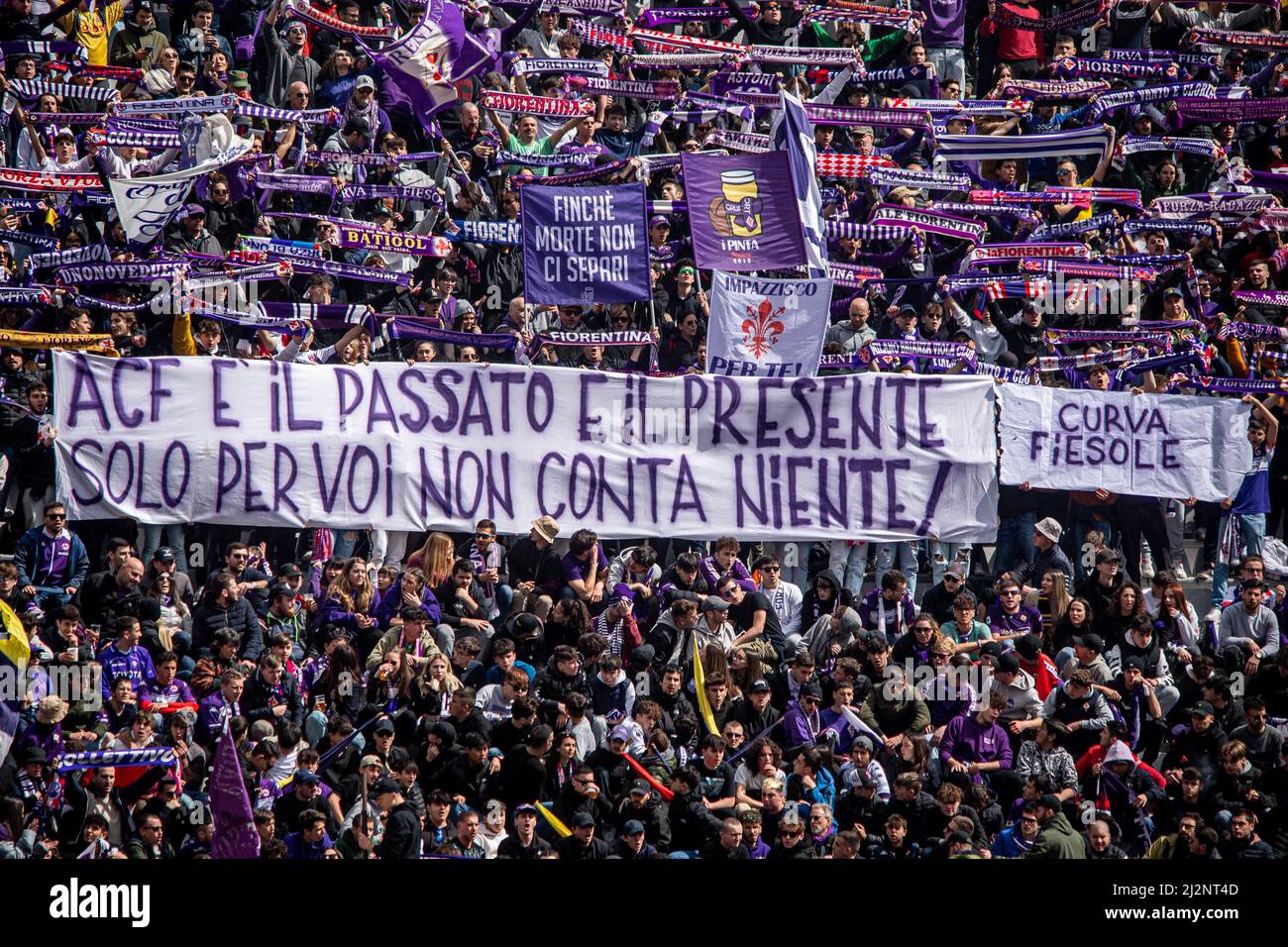 Florence, Italy. 03rd Apr, 2022. Nicolas Gonzalez (ACF Fiorentina)  celebrates after scoring a goal during ACF Fiorentina vs Empoli FC, italian  soccer Serie A match in Florence, Italy, April 03 2022 Credit