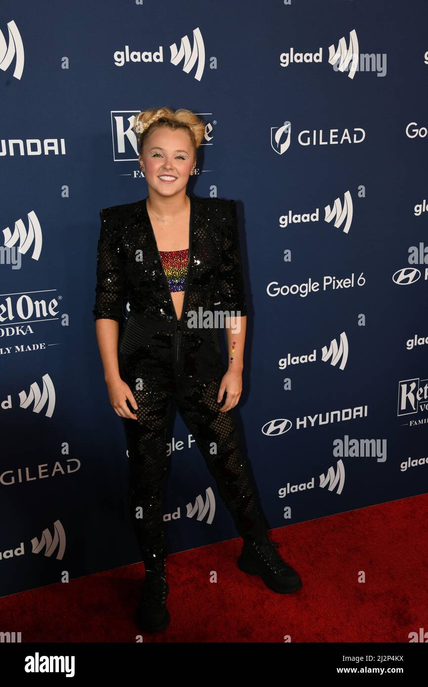 Jojo Siwa arrives at the 33rd Annual GLAAD Media Awards at the Beverly