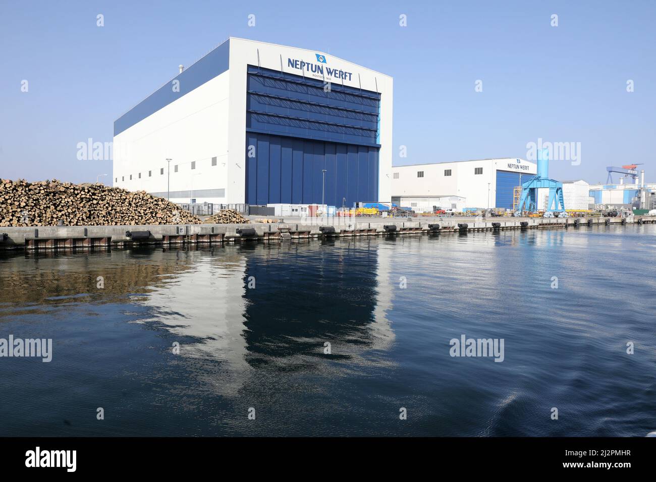 Rostock, Germany. 25th Mar, 2022. The shipbuilding halls of Neptun