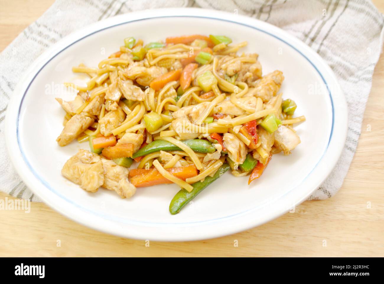 Teriyaki Chicken Vegetable Stir Fry with Thin Noodles Stock Photo Alamy