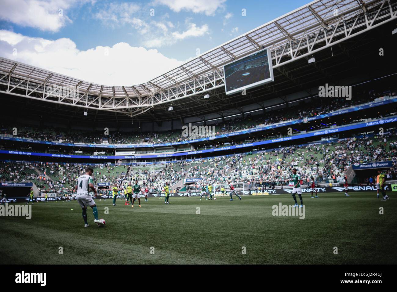 SP - Sao Paulo - 04/03/2022 - PAULISTA 2022 FINAL, PALMEIRAS X SAO PAULO -  Palmeiras players pose for a photo before the match against Sao Paulo at  the Arena Allianz Parque