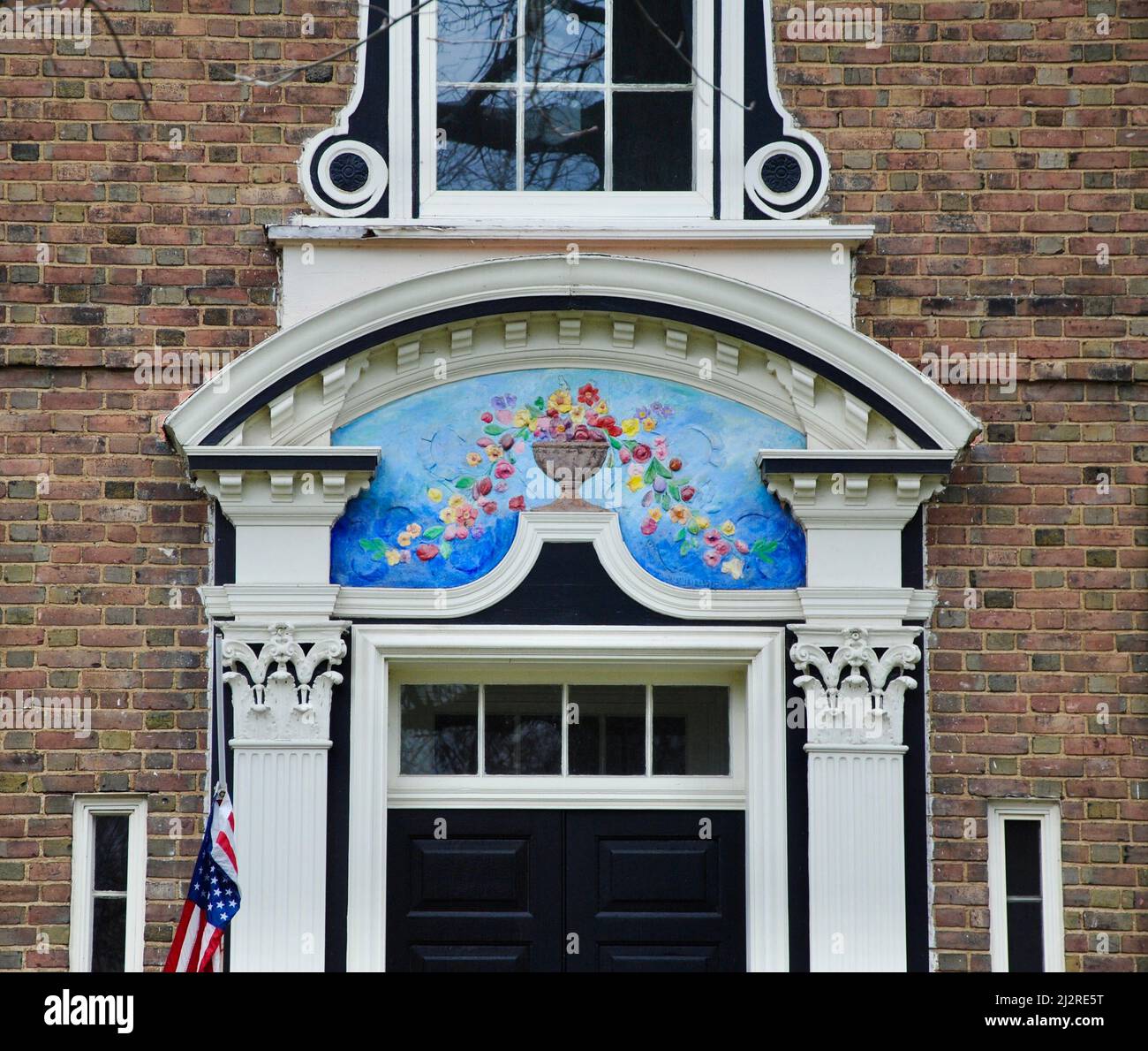 Decorative entrance to apartment building on Lake avenue in Lakewood