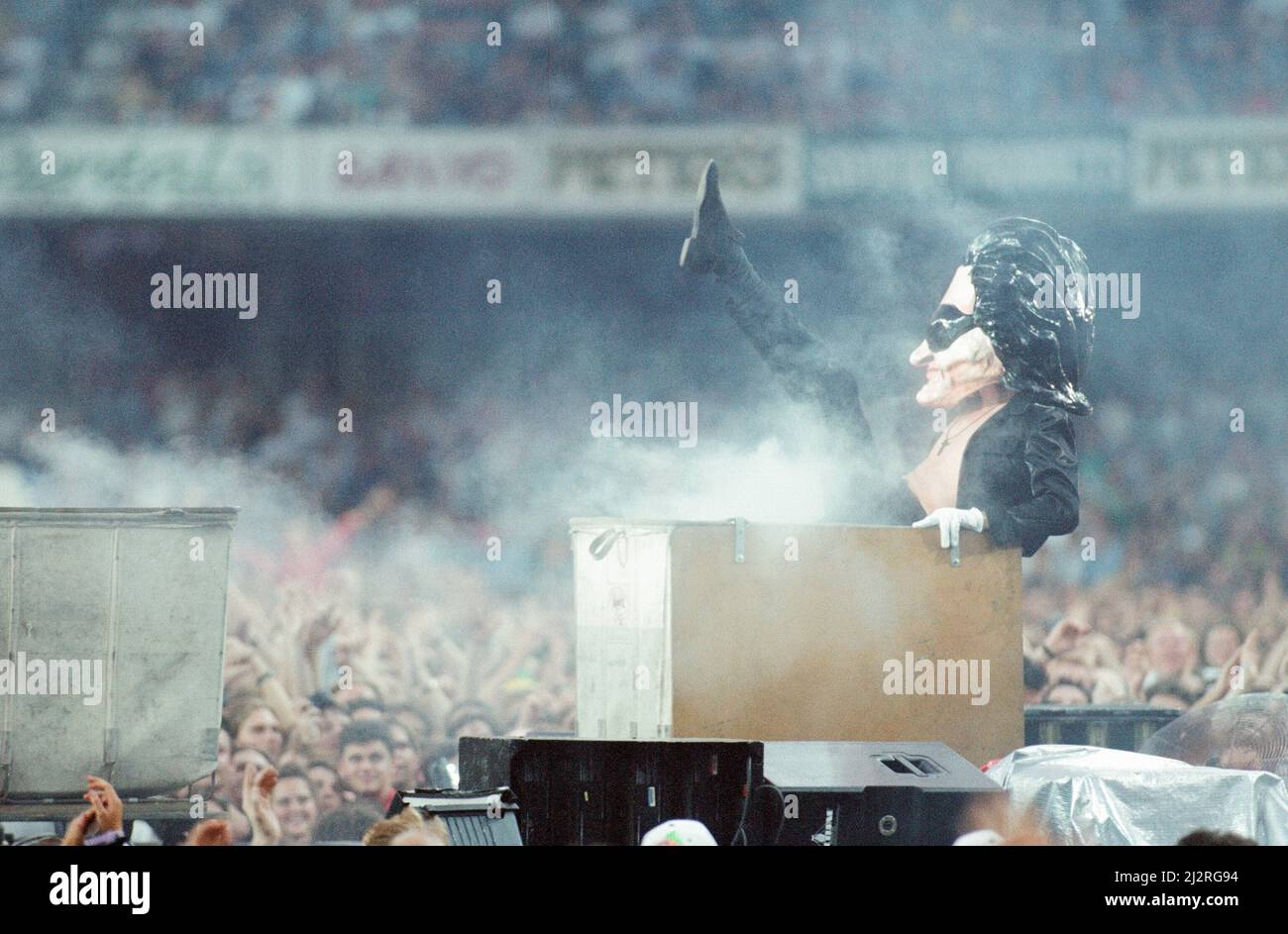 T-shirt Bono U2 - Zoo TV Tour Cardiff 1993 - Photo Live Collector - 4