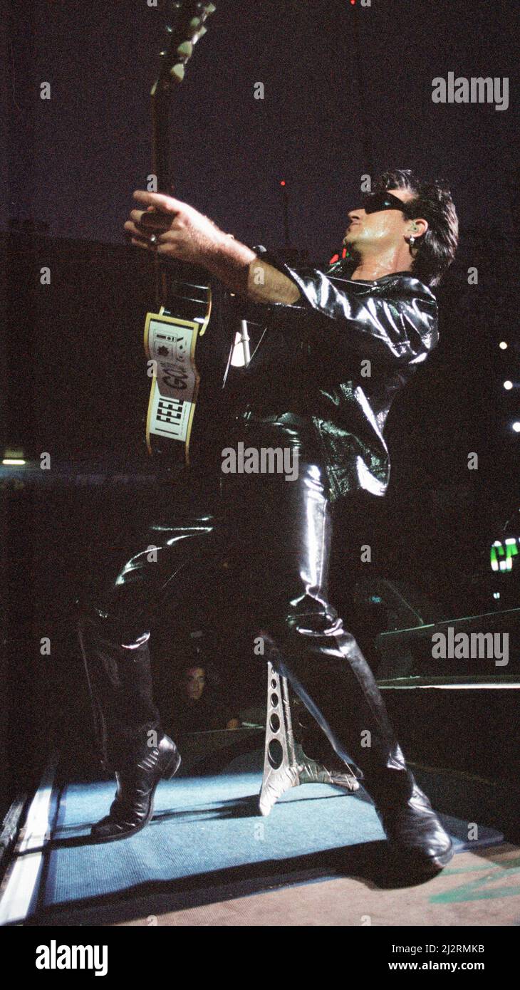 U2 Concert, Zoo TV Tour, Cardiff Arms Park, Cardiff, Wales, Wednesday 18th August 1993. Our Picture Shows ... lead singer Bono on stage. Stock Photo