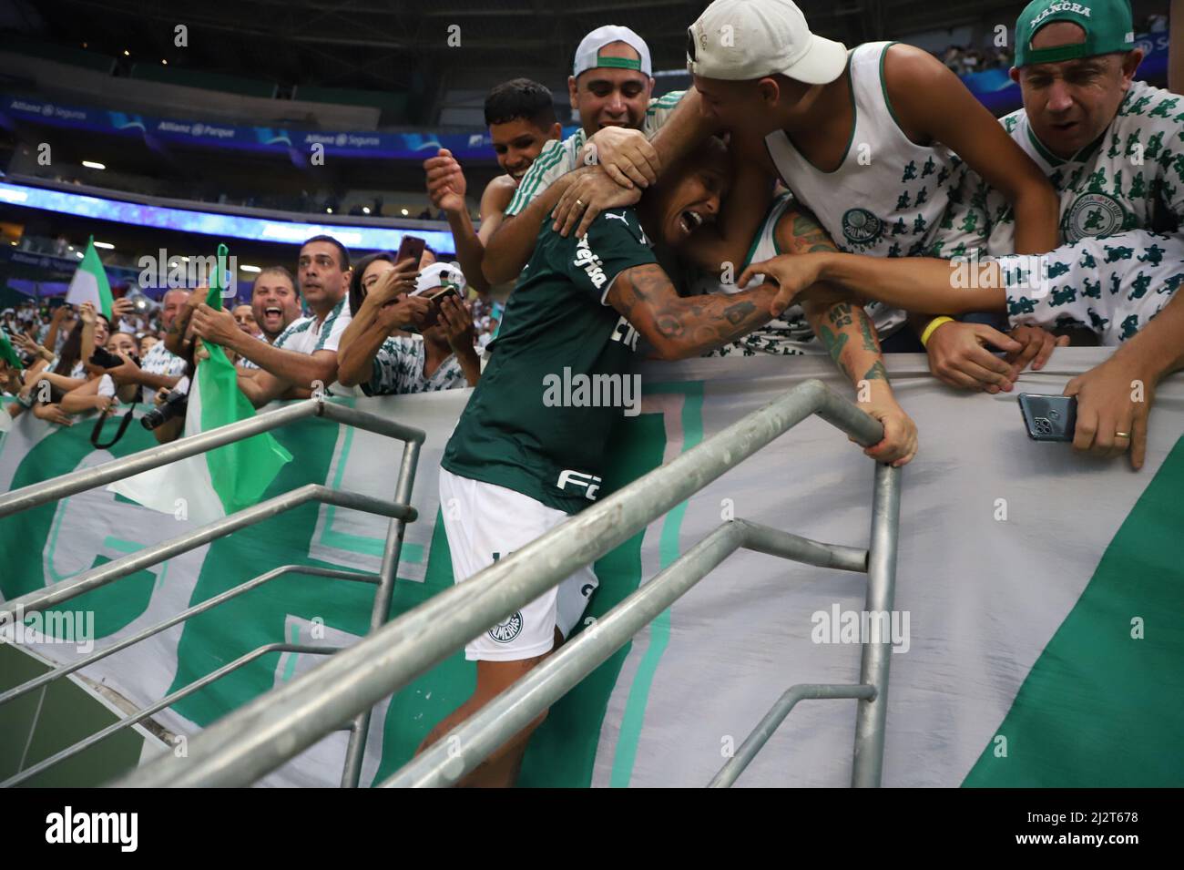 Palmeiras] Palmeiras beats São Paulo and are the 2022 Campeonato Paulista  winners : r/soccer