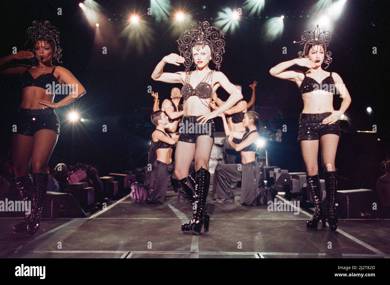 ミュージシャン MADONNA THE GIRLIE SHOW 90's