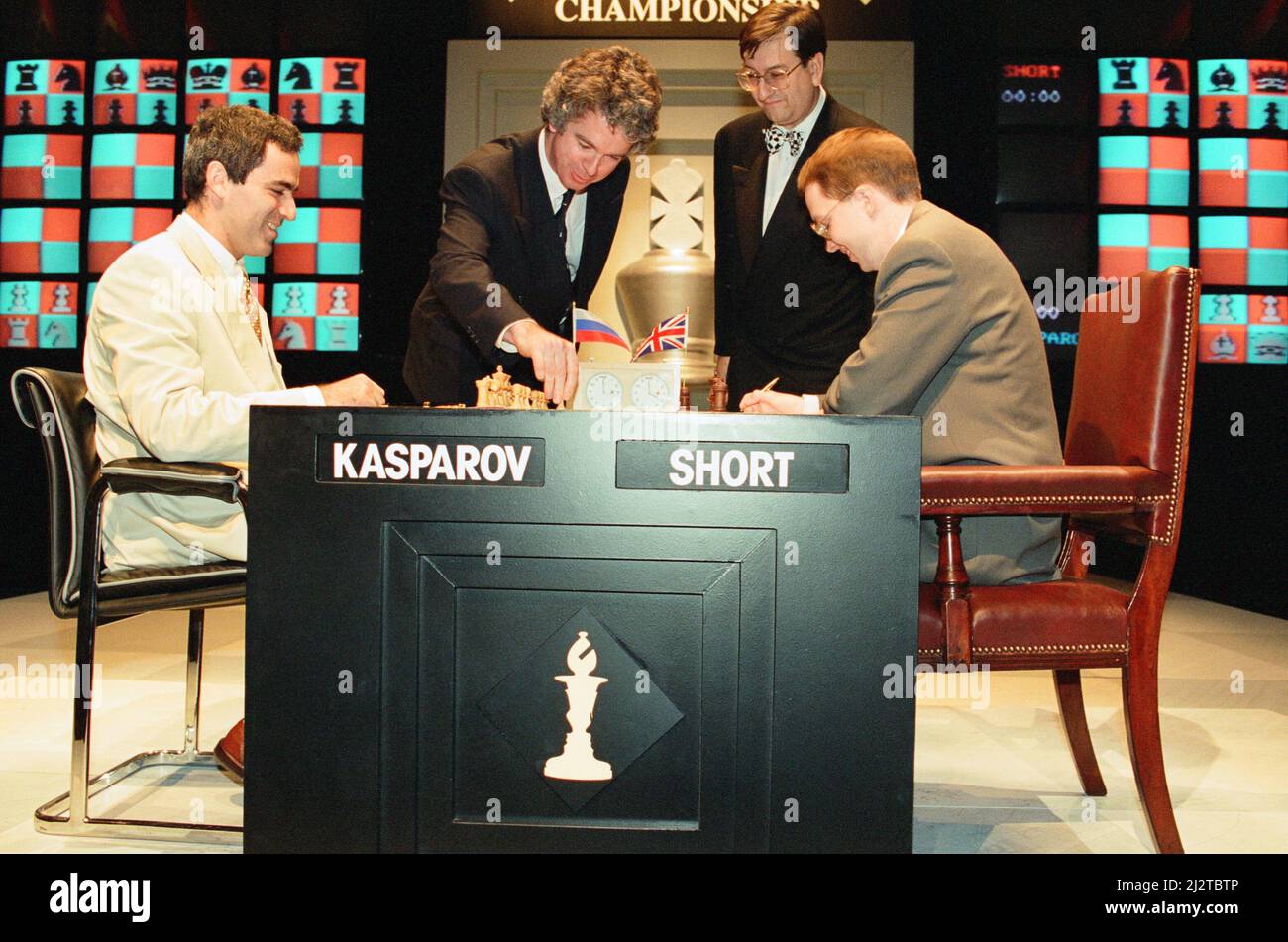 Kasparov short hi-res stock photography and images - Alamy