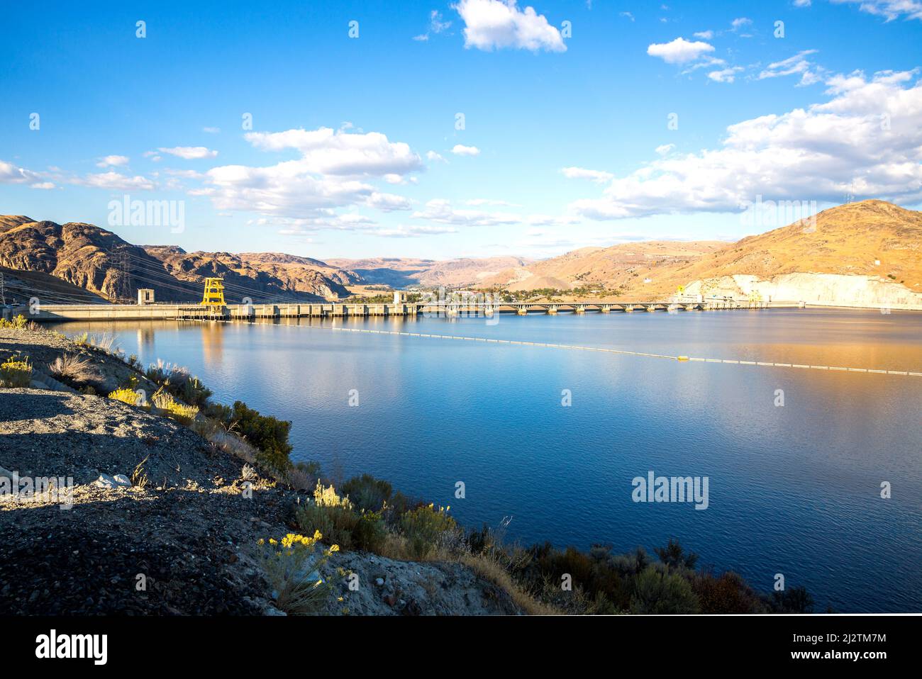 Grand Coulee Dam and Lake Columbia Stock Photo Alamy