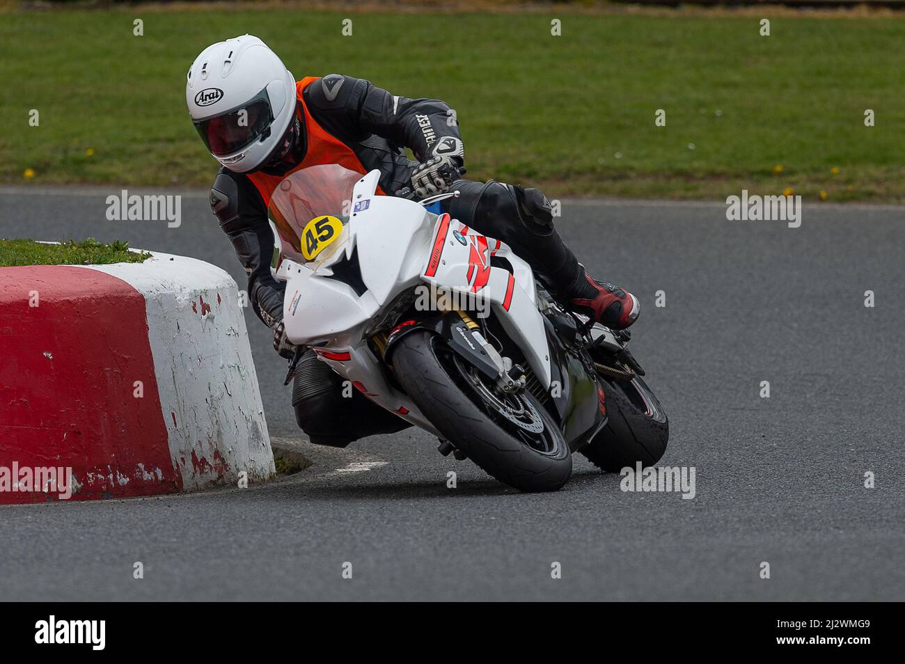 Motorcycle Racing at Mallory Park Stock Photo Alamy