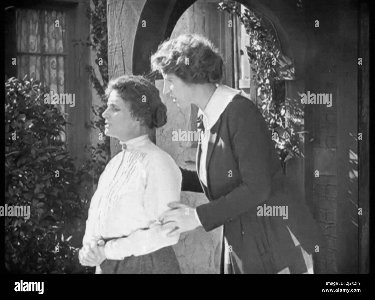 Vintage 1940s film movie poster Black and White Stock Photos & Images ...