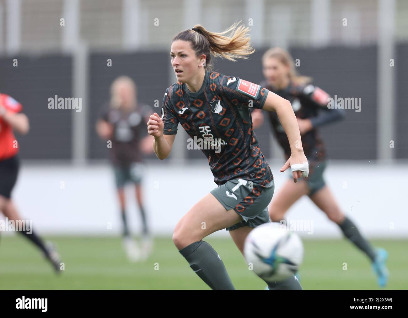 Leverkusen, Germany. 04th Mar, 2022. Flyeralarm Frauen Bundesliga, Matchday  19, Bayer 04 Leverkusen - TSG 1899 Hoffenheim, Chantal Hagel (TSG) running.  Credit: Juergen Schwarz/Alamy Live News Stock Photo - Alamy