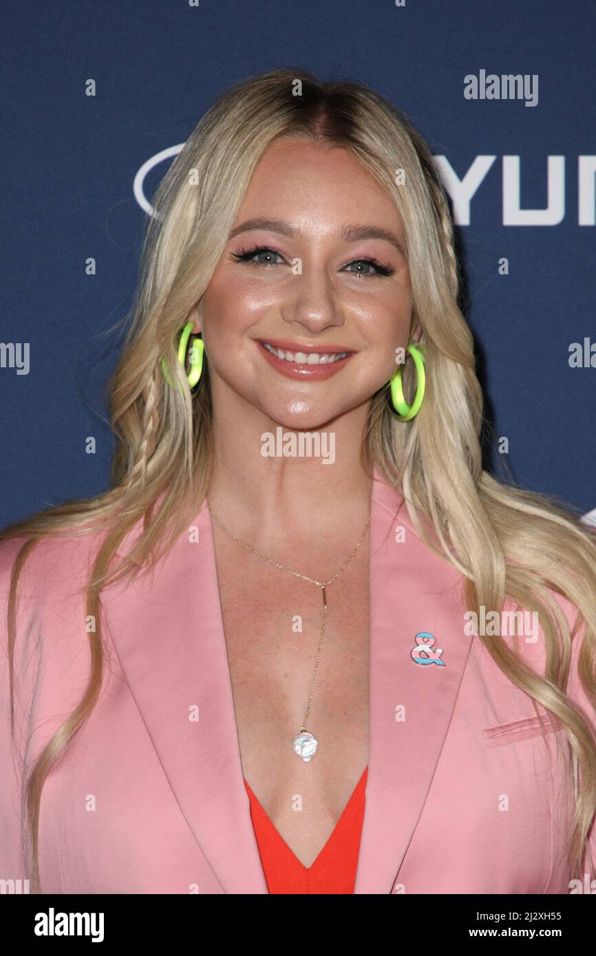 Mollee Gray attends the 33rd Annual GLAAD Media Awards on April 02