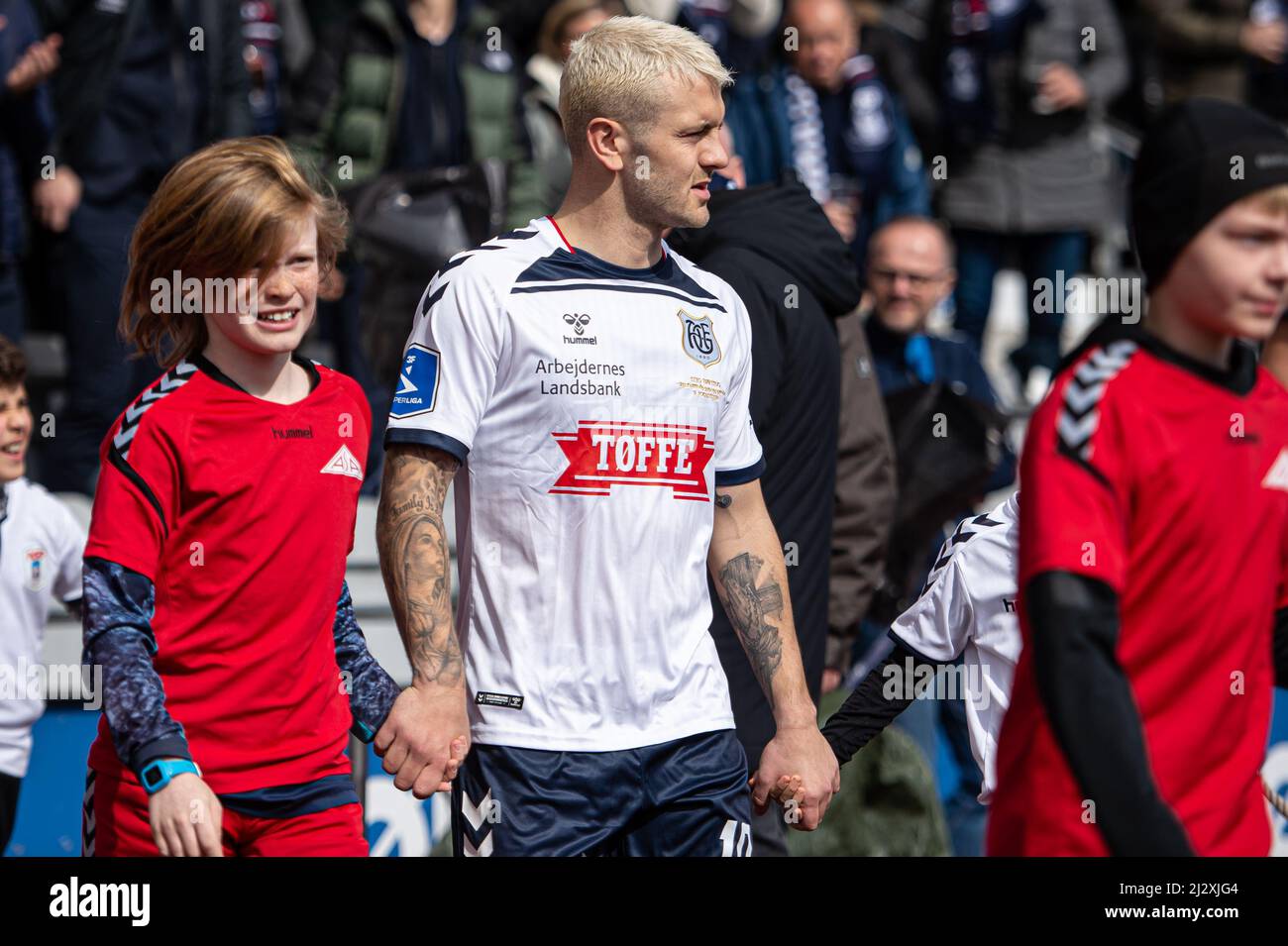 Aarhus, Denmark. 03rd, April 2022. Jack Wilshere (10) of AGF enters the pitch for the 3F Superliga match between Aarhus GF and Vejle Boldklub at Ceres Park in Aarhus. (Photo credit: Gonzales Photo - Morten Kjaer). Stock Photo