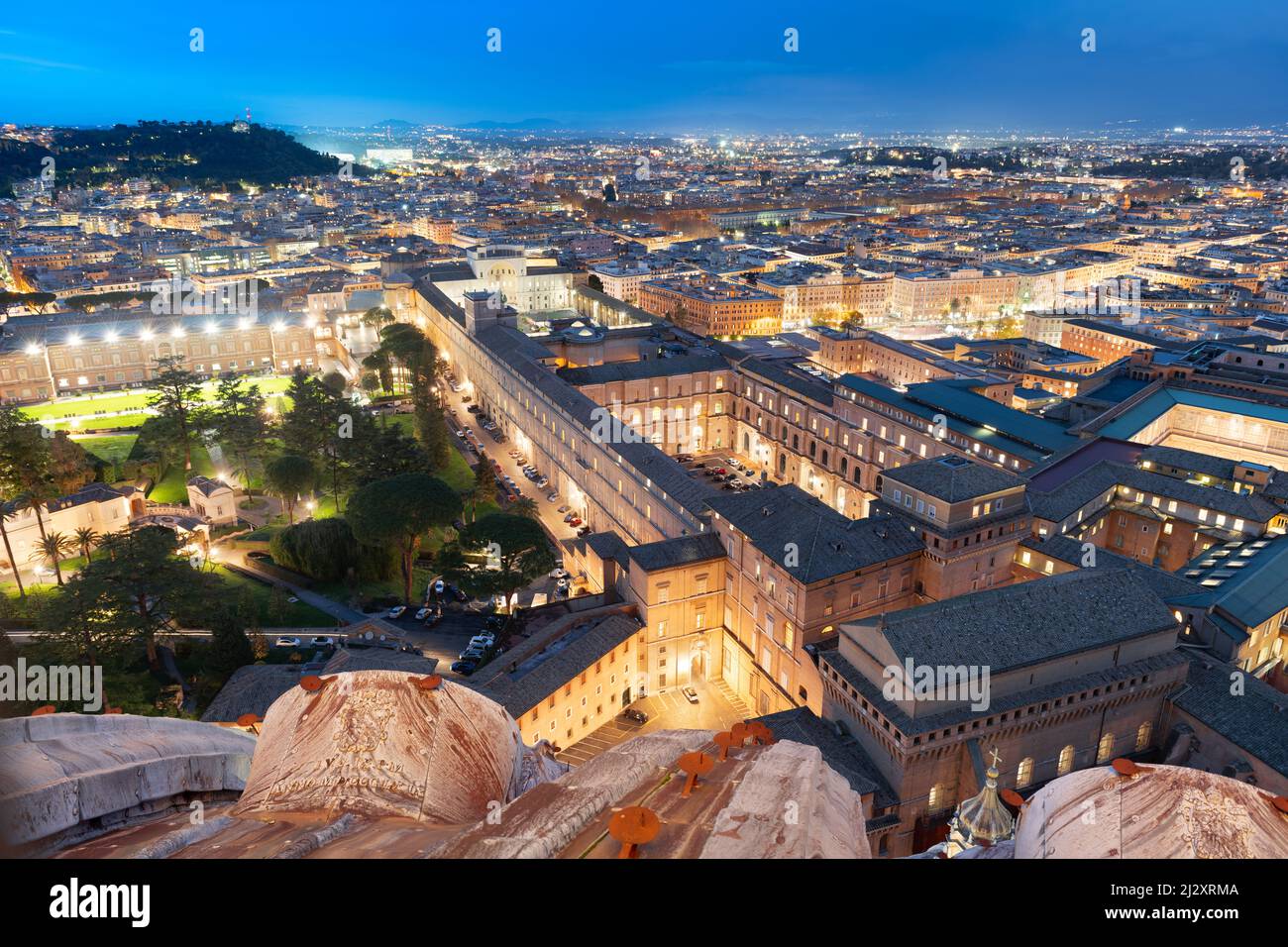 Night view over rome hi res stock photography and images Alamy