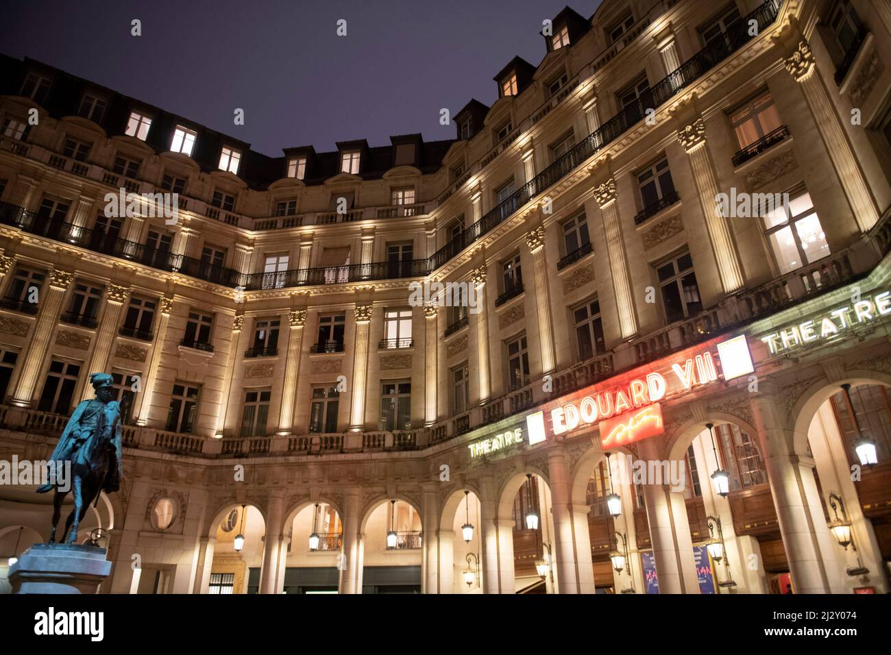 THEATRE DOUARD VII PARIS 09 visual data 6