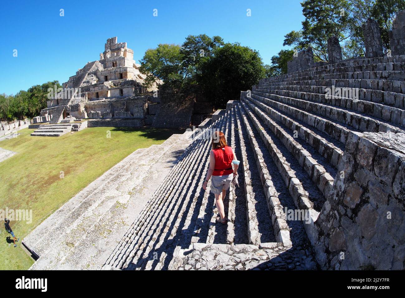 Maya excavation Edzna, Yucatan, Mexico wg. MR: Andrea Seifert Stock Photo