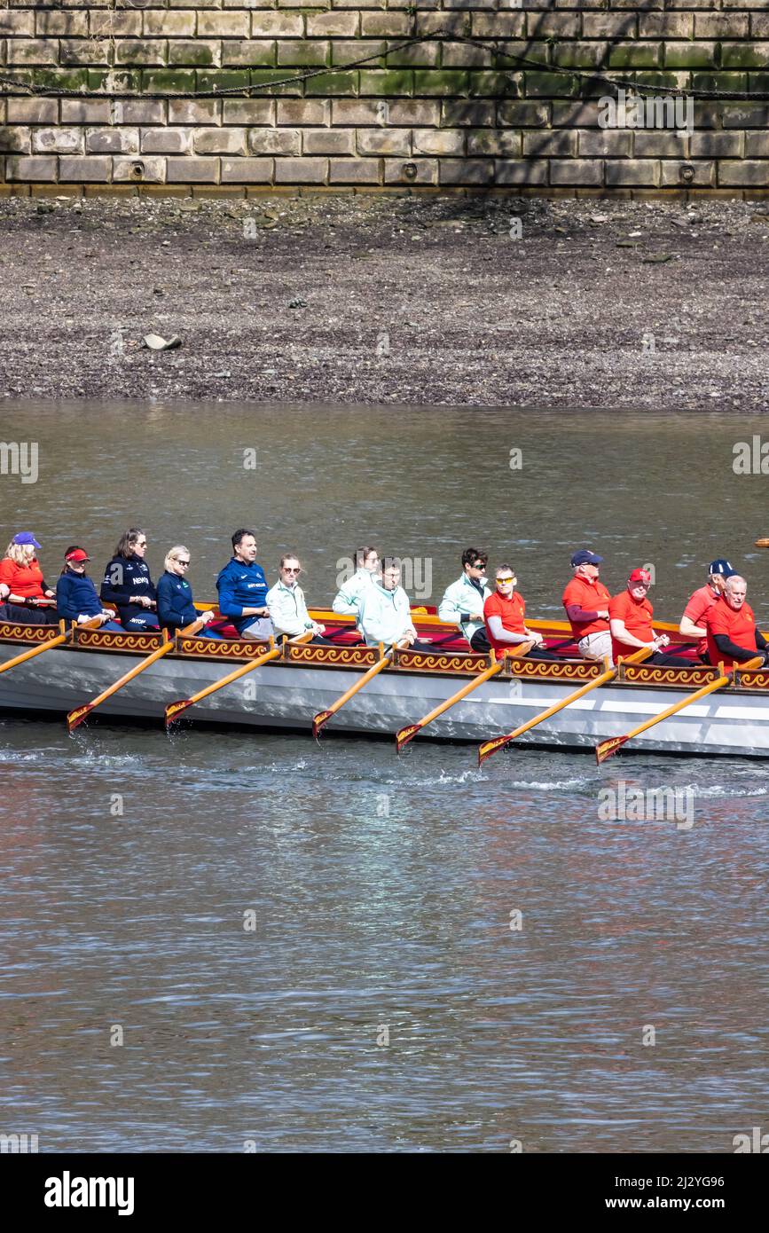Oxford Cambridge Boat Race 2022 Stock Photo Alamy
