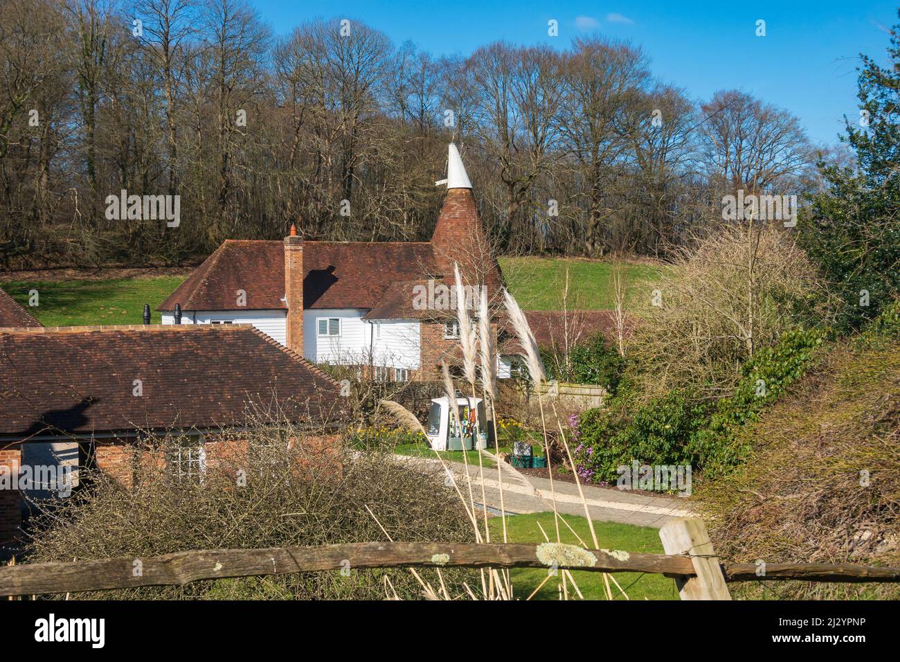The Hamlet of Friezley near Cranbrook in Kent, has attractive cottages related to historic agriculture, Kent, UK Stock Photo