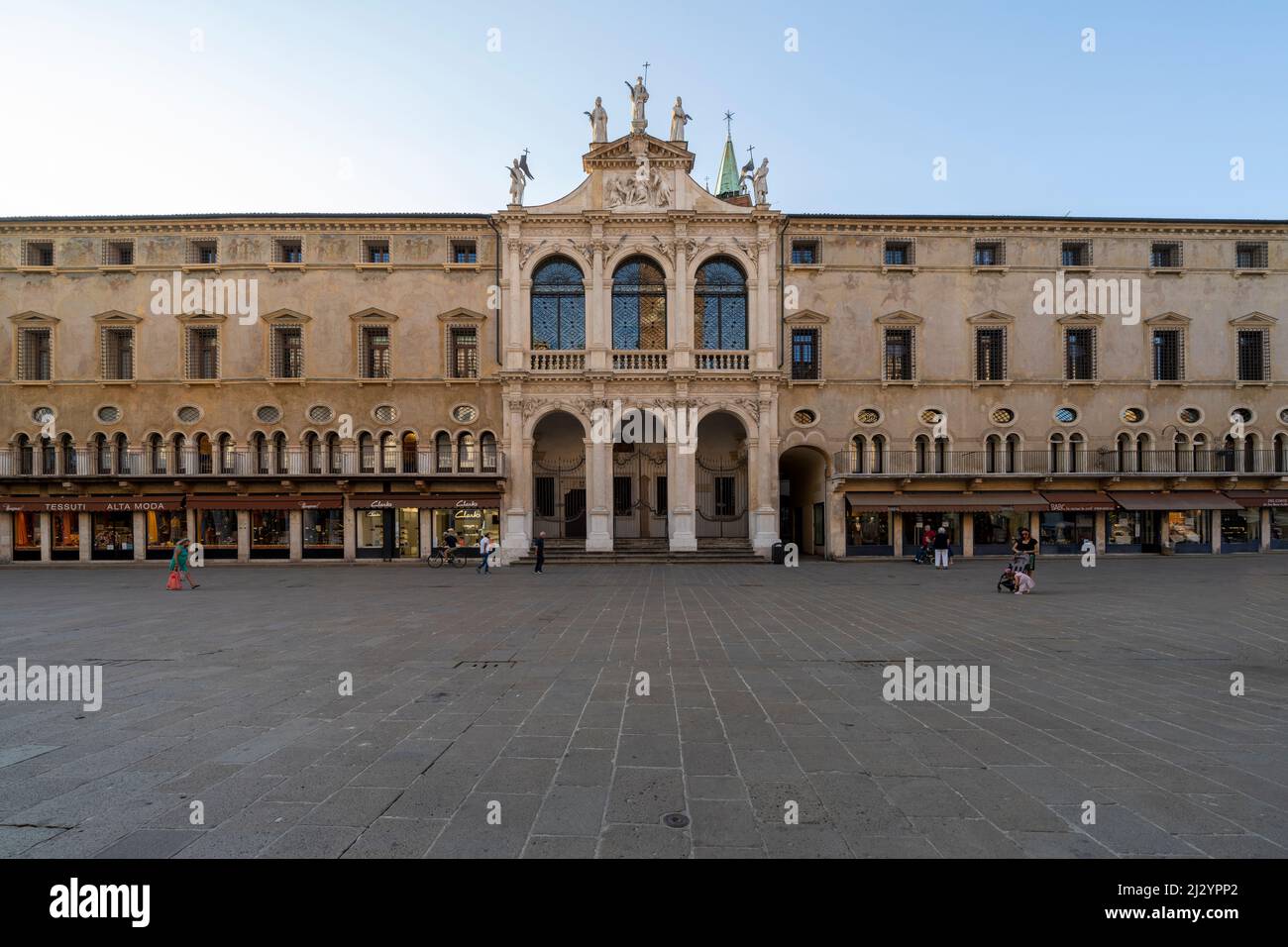 Italian palladian style building hi-res stock photography and images - Alamy