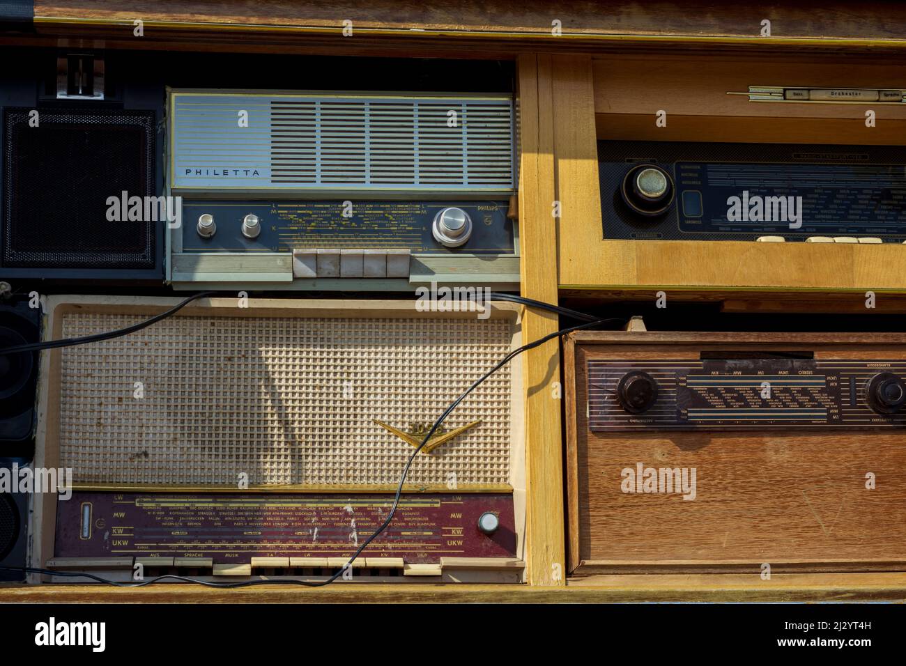Wien, Vienna: old radios in 02. Leopoldstadt, Wien, Austria Stock Photo -  Alamy