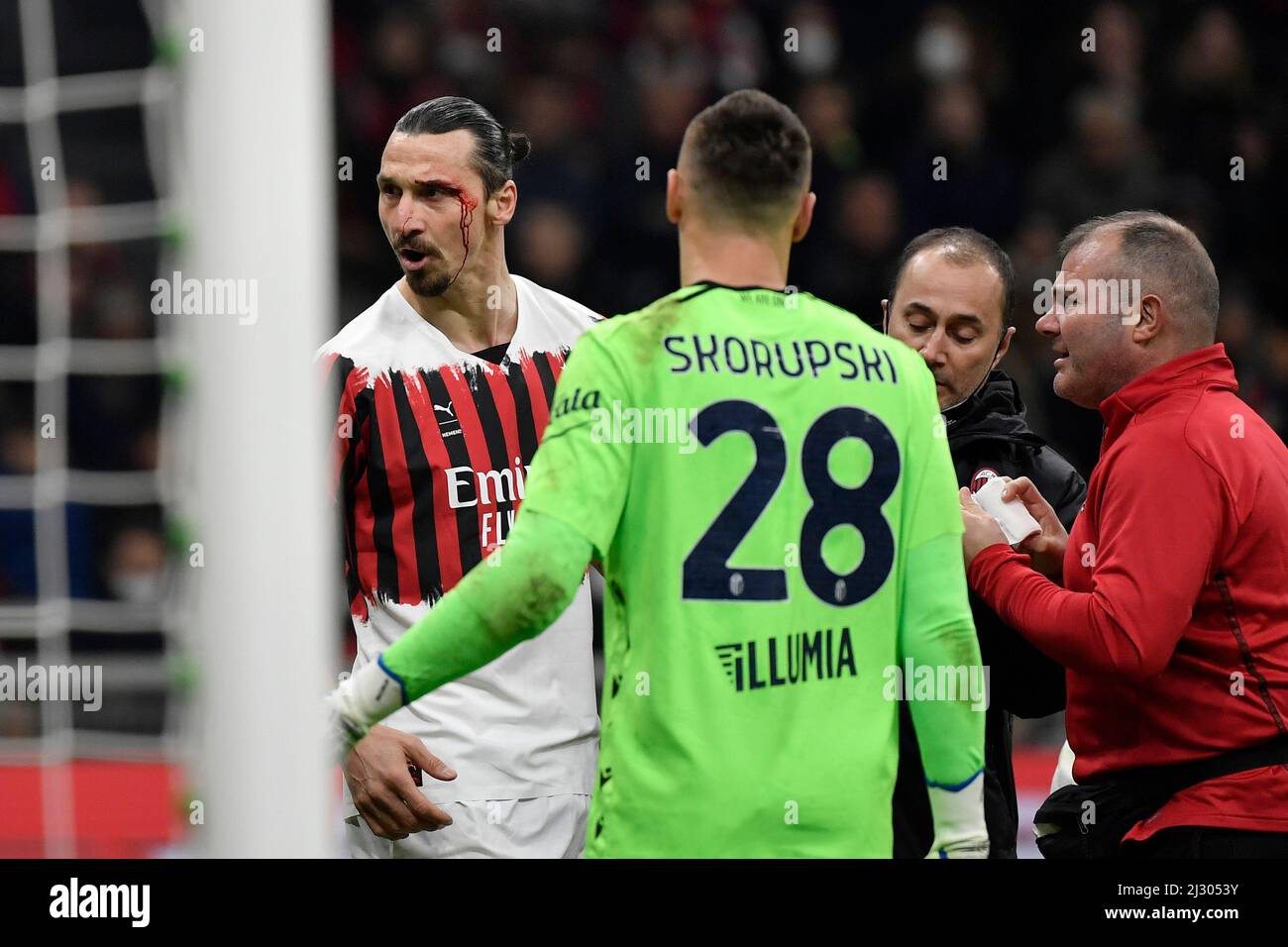 Milano, Italy. 04th Apr, 2022. Zlatan Ibrahimovic of AC Milan bleeds from wound during the Serie A 2021/2022 football match between AC Milan and Bologna FC at San Siro stadium in Milano (Italy), April 4th, 2022. Photo Andrea Staccioli/Insidefoto Credit: insidefoto srl/Alamy Live News Stock Photo
