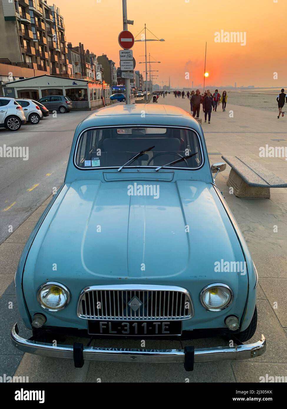 Renault 4l hi-res stock photography and images - Alamy