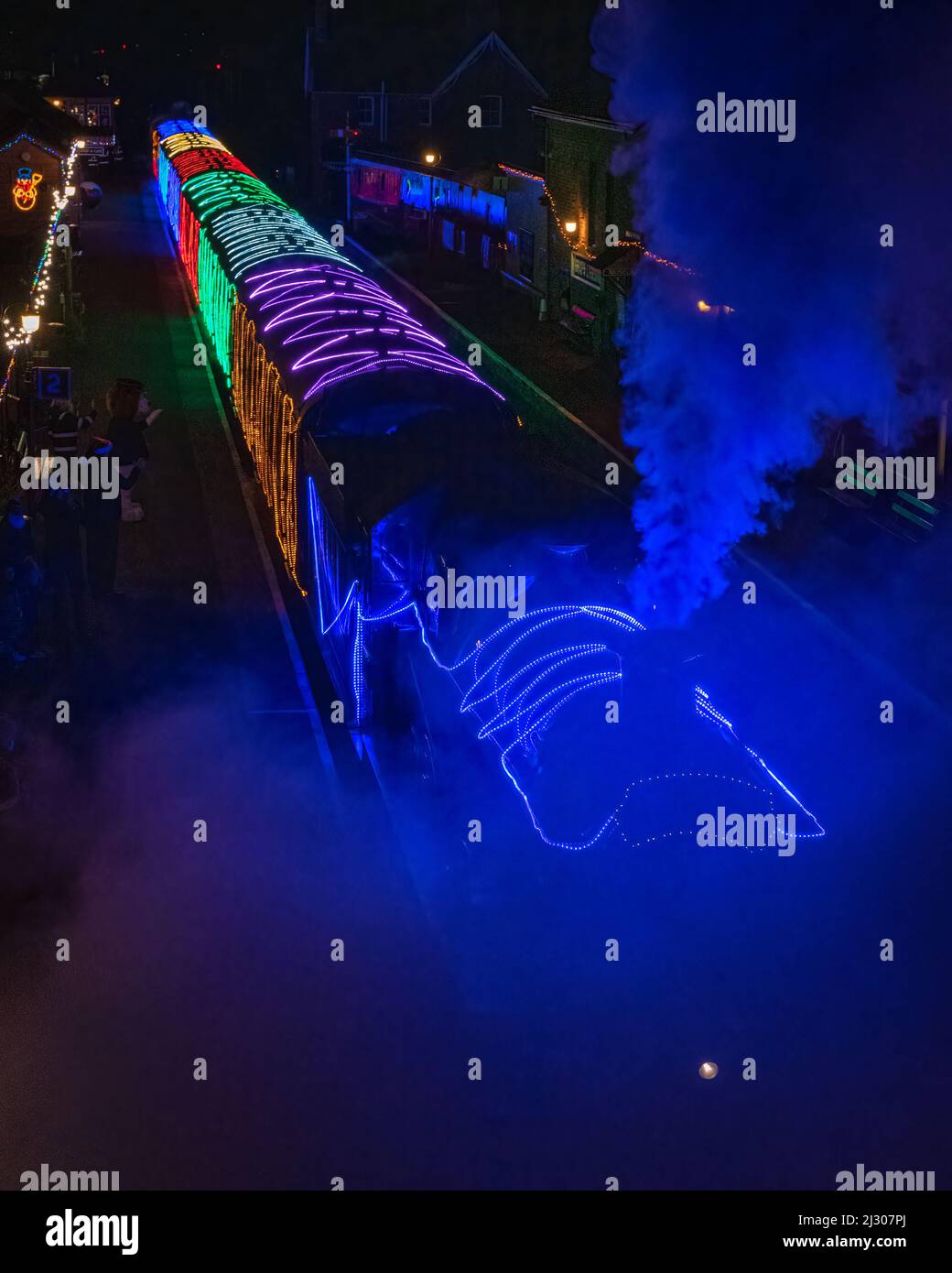 7828 Odney Manor pulling the illuminated 'Winter Lights