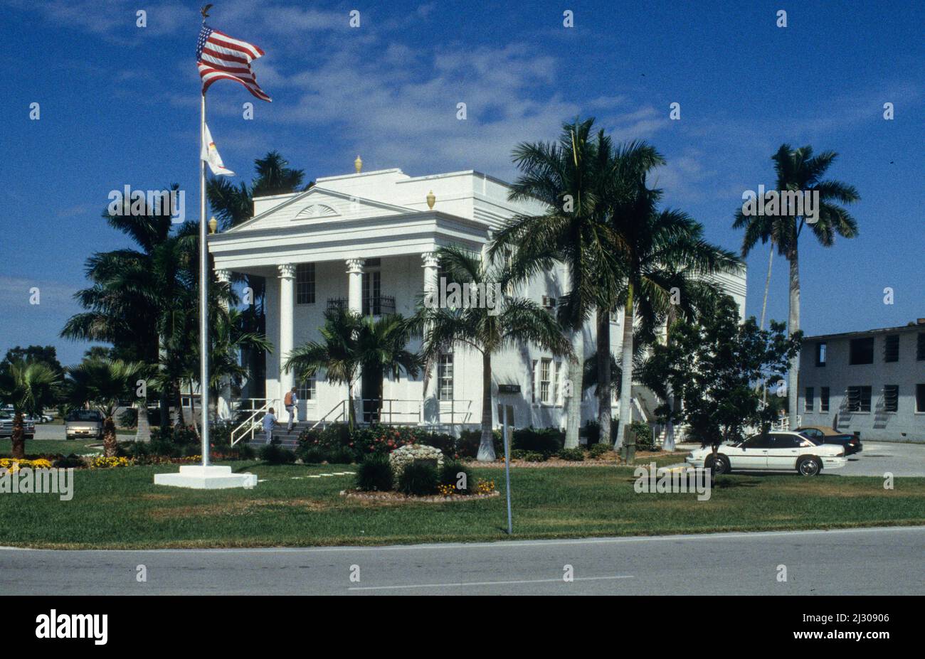 Die historische Town Hall im Städtchen Everglades in Florida. - The historic town hall of Everglades, Florida. Stock Photo