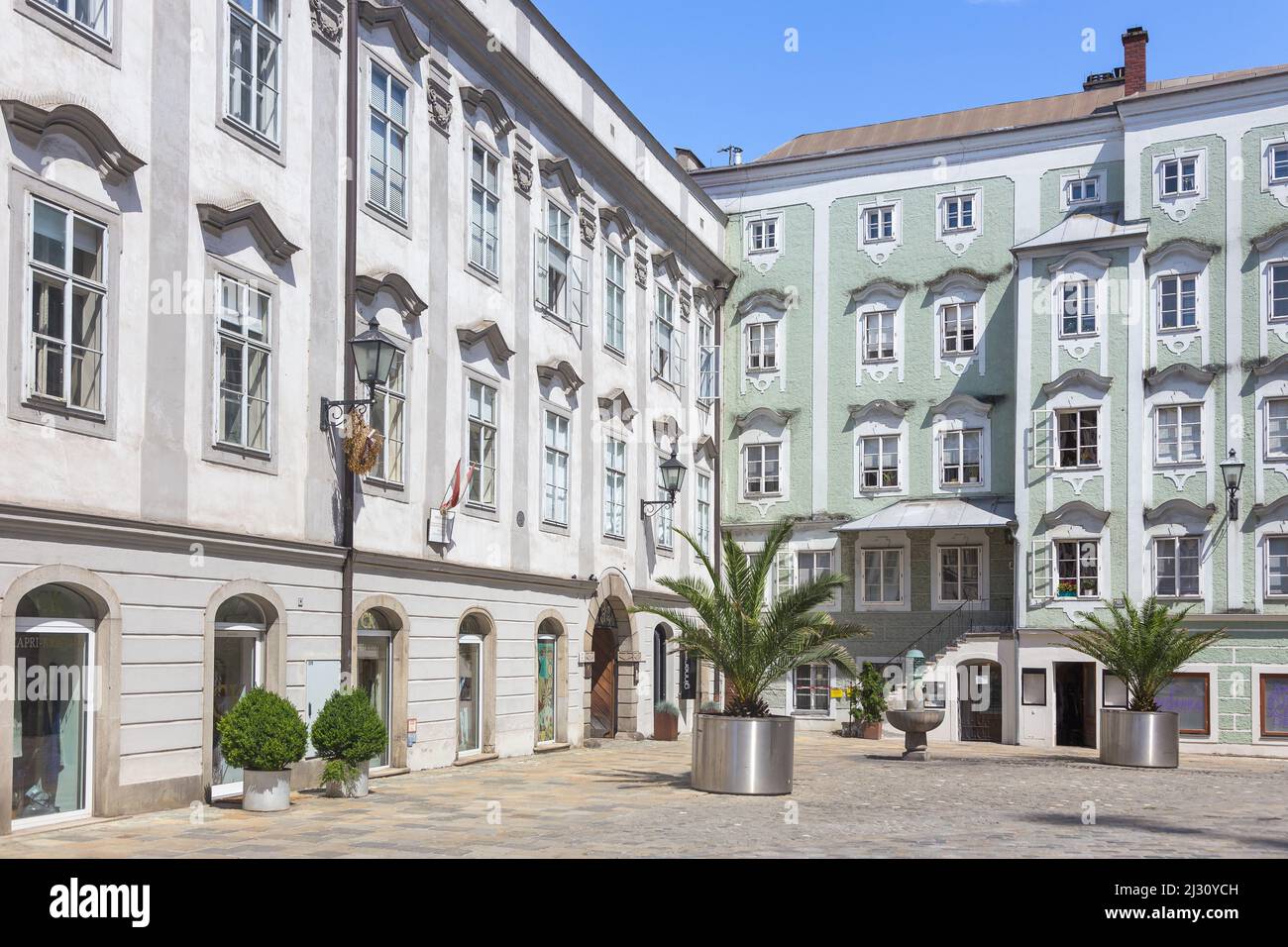 Linz, Mozart House, Old Town Stock Photo Alamy