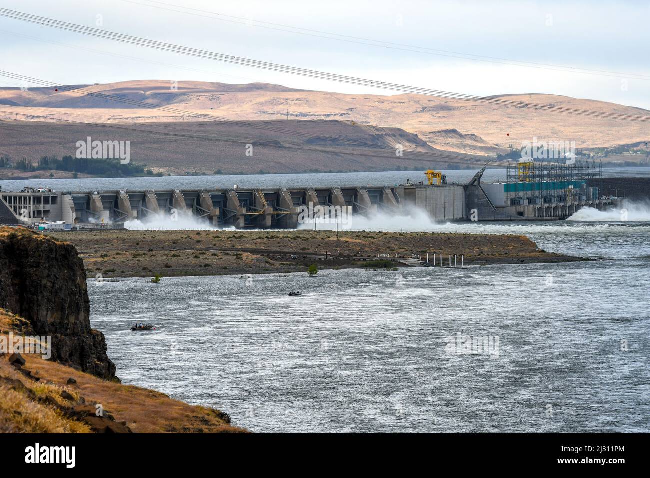 Wanapum Dam and Columbia River Stock Photo Alamy