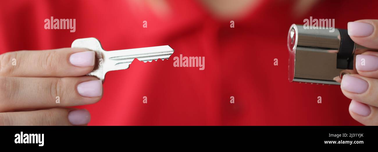 Real estate agent shirt hi-res stock photography and images - Alamy