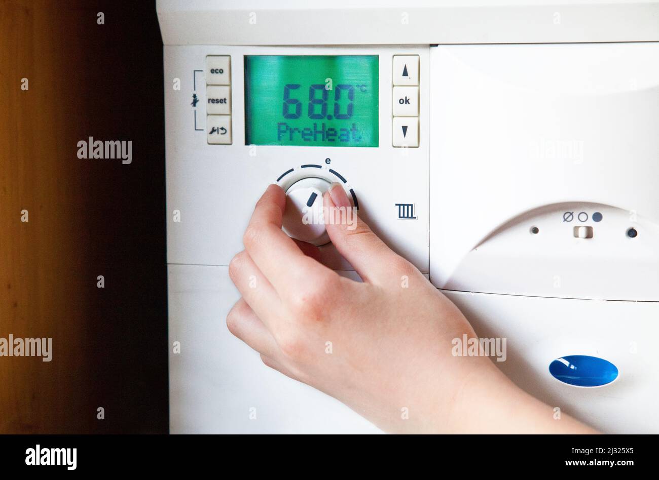 Turn down boiler temperature hires stock photography and images Alamy