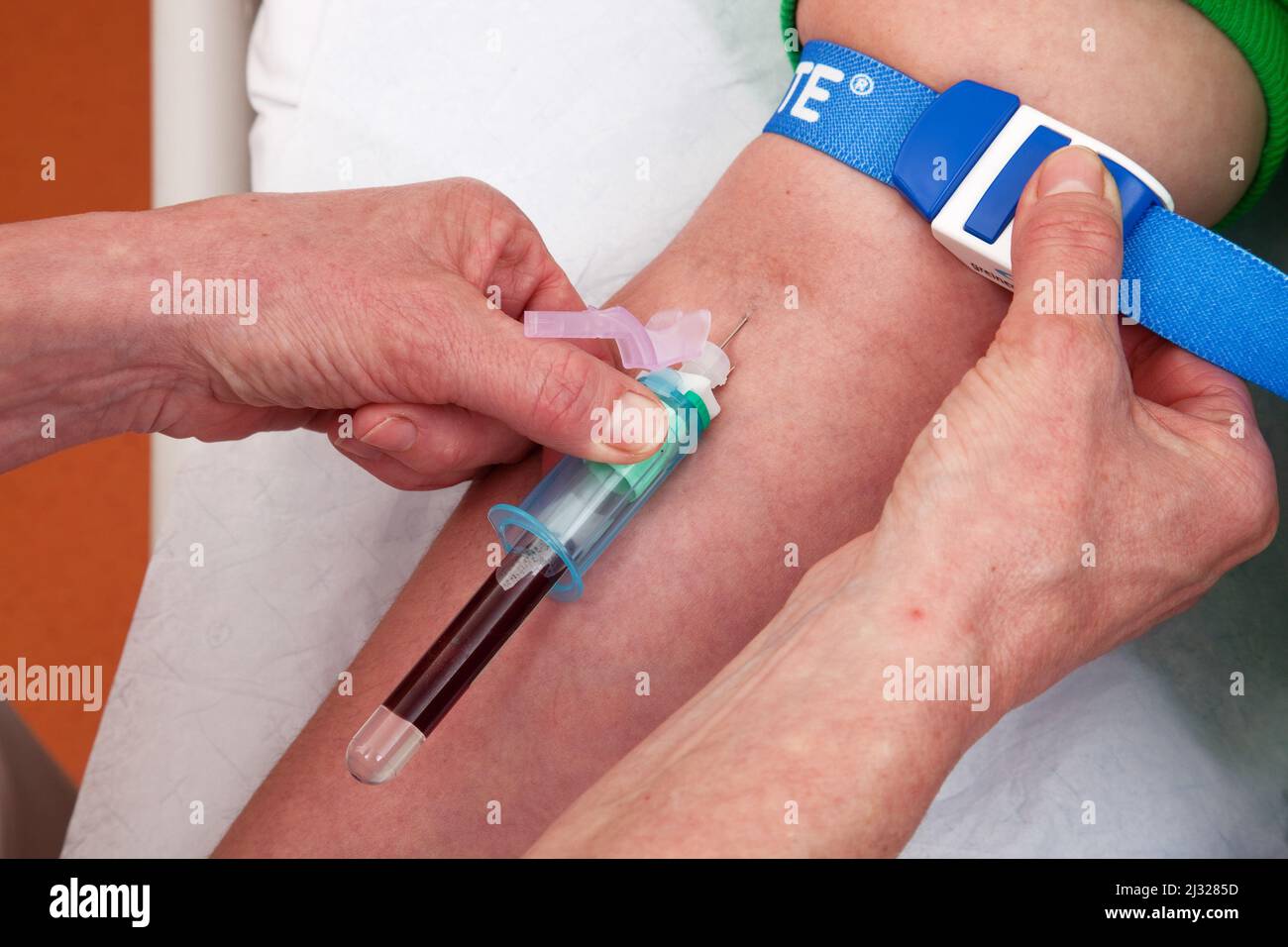 Venipuncture hires stock photography and images Alamy