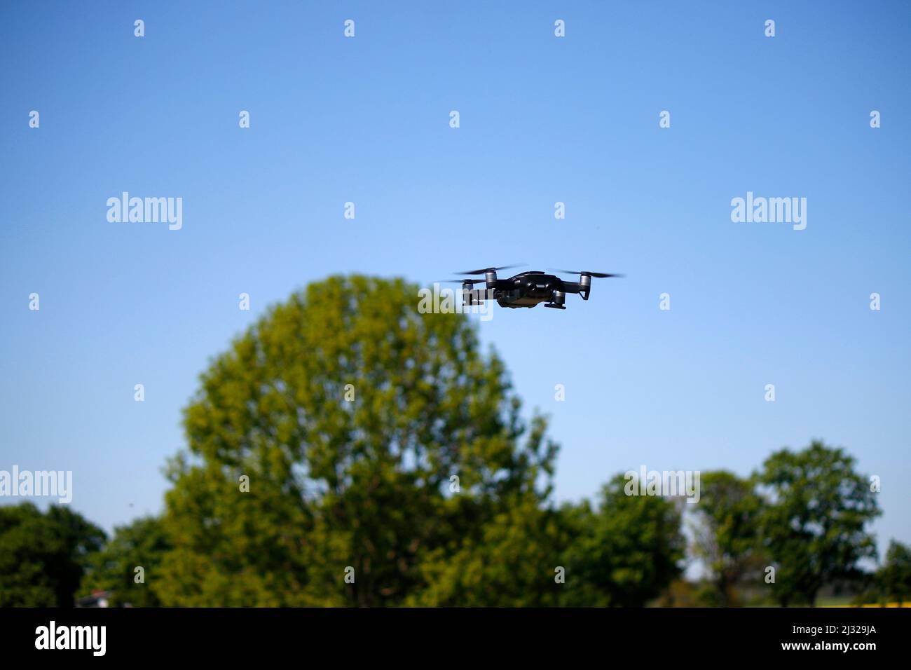 die (neue) DJI Mavic Air Drohne, Brandenburg. Stock Photo