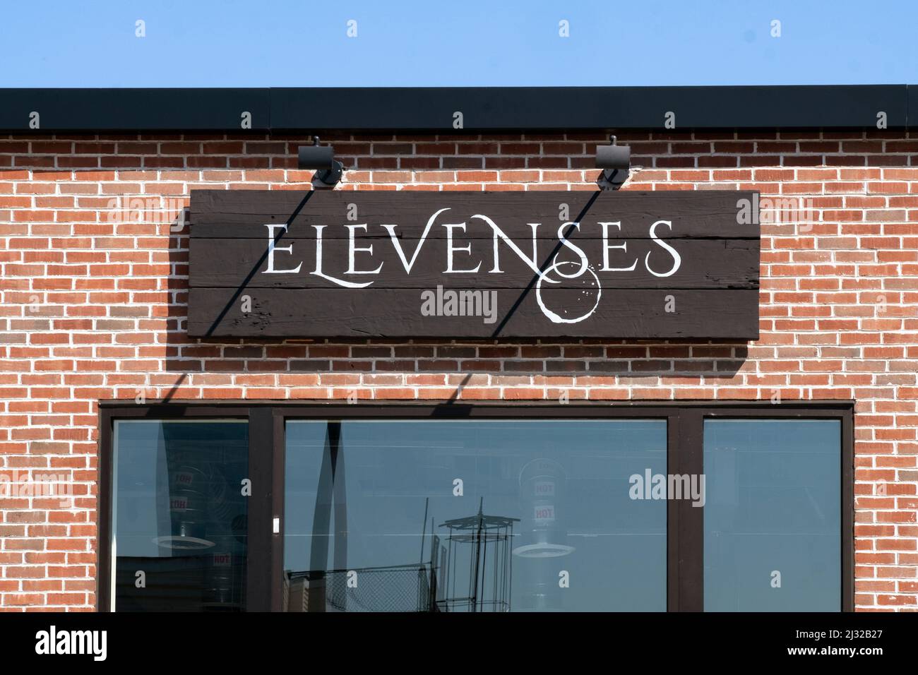 The exterior of Elevenses, a bakery and coffee shop in Astoria with decorations devoted to the Lord of the rings Stock Photo