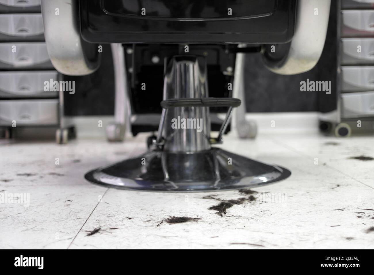 Hair salon chair hi-res stock photography and images - Alamy
