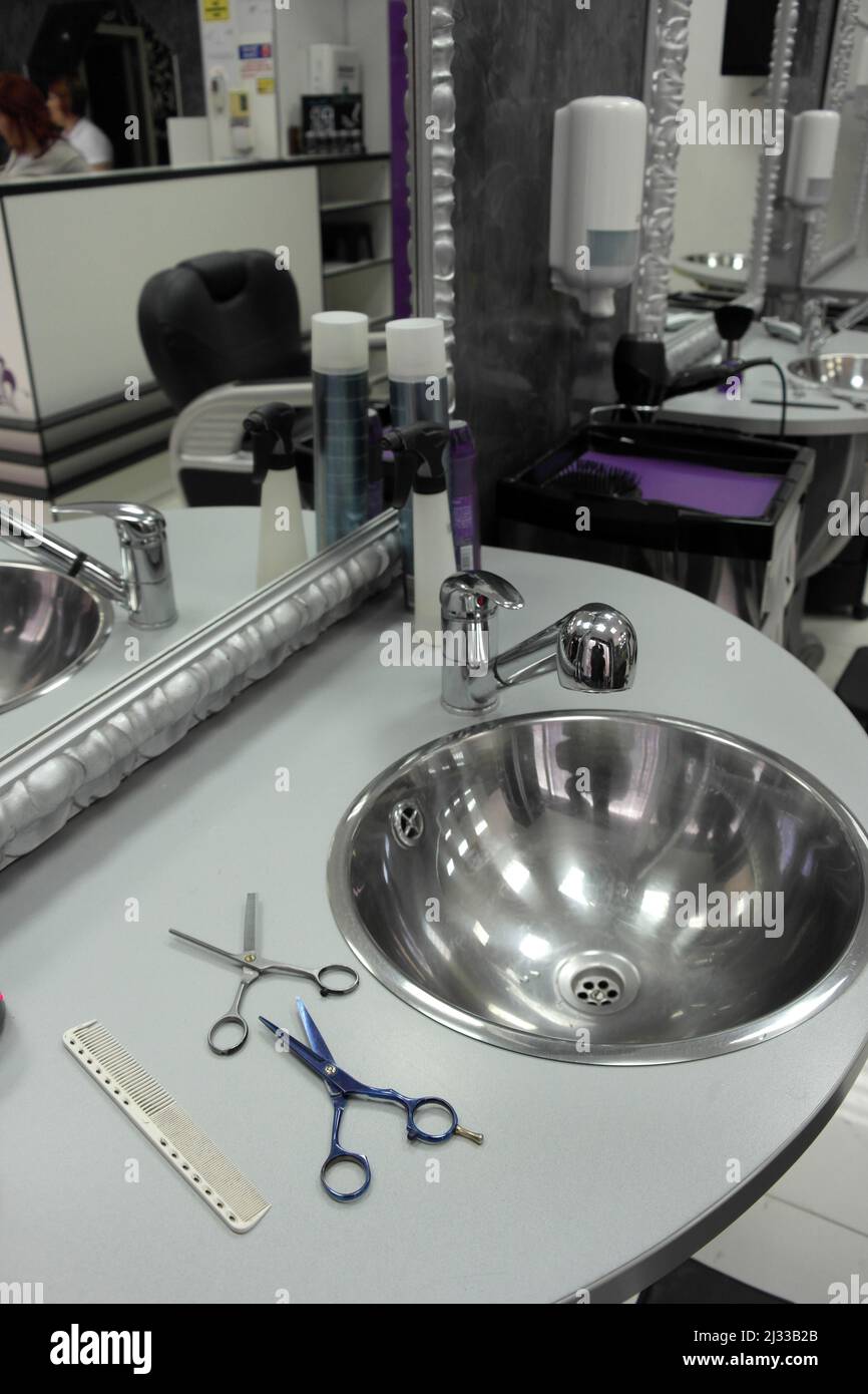 Beauty salon equipment hi-res stock photography and images - Alamy