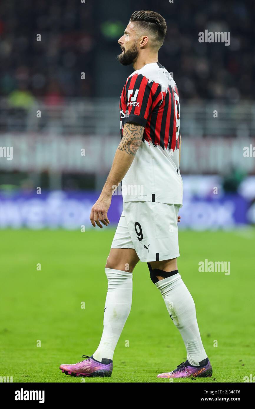 April 4, 2022, Milan, Italy: Olivier Giroud of AC Milan with AC Milan new  jersey during the Serie A 2021/22 football match between AC Milan and  Bologna FC at Giuseppe Meazza Stadium,
