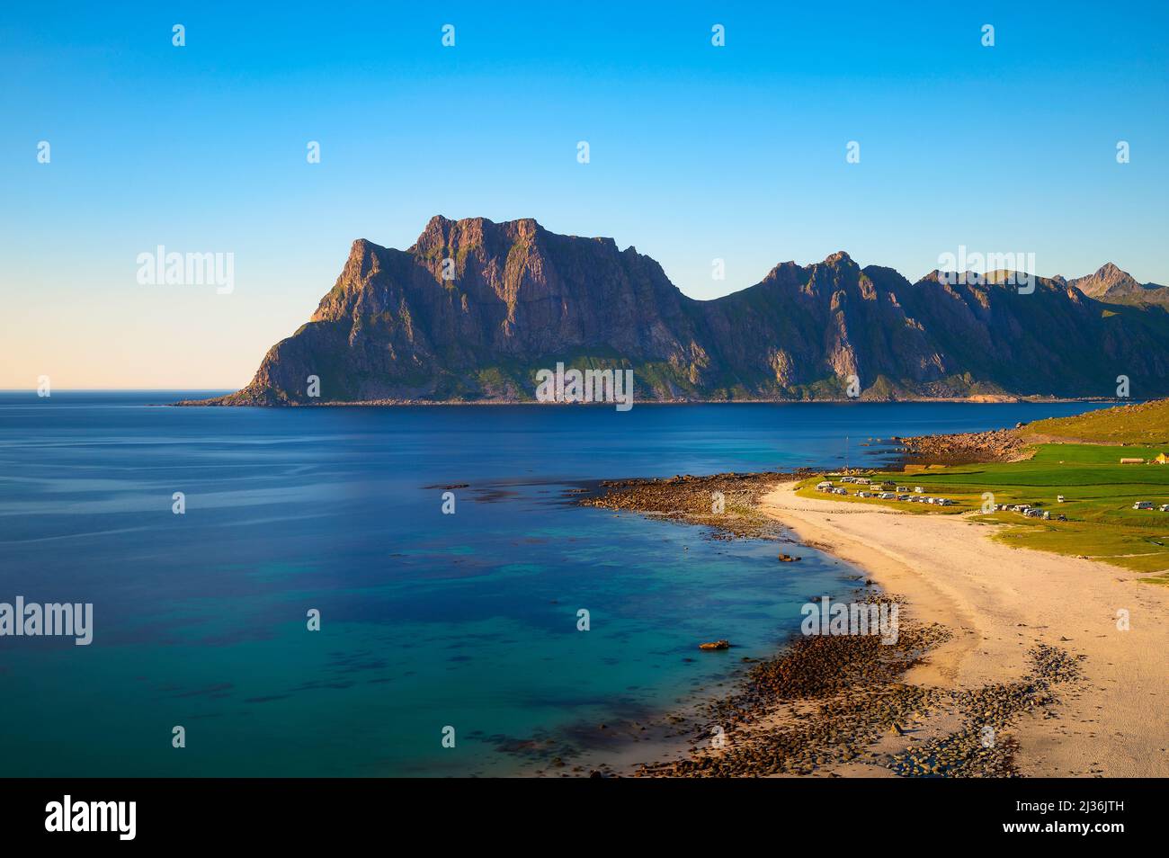 camping-cars-on-uttakleiv-beach-in-lofoten-islands-norway-stock-photo