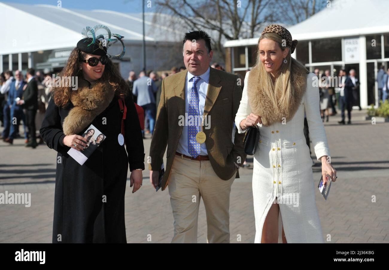 Day Four, Gold Cup Day at Cheltenham Racecourse Gold Cup Festival   Crowds    Pictures by Mikal Ludlow Photography  Tel; 07855177205  18-3-22 Stock Photo