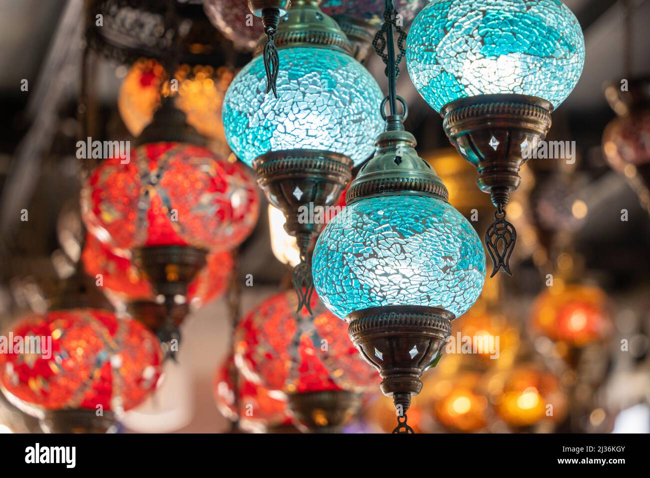 Traditional turkish lamp store hi-res stock photography and images - Alamy