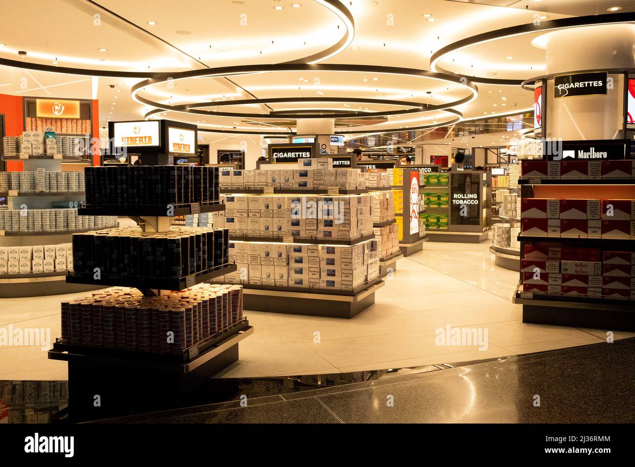 Duty free cigarette shop in hi-res stock photography and images